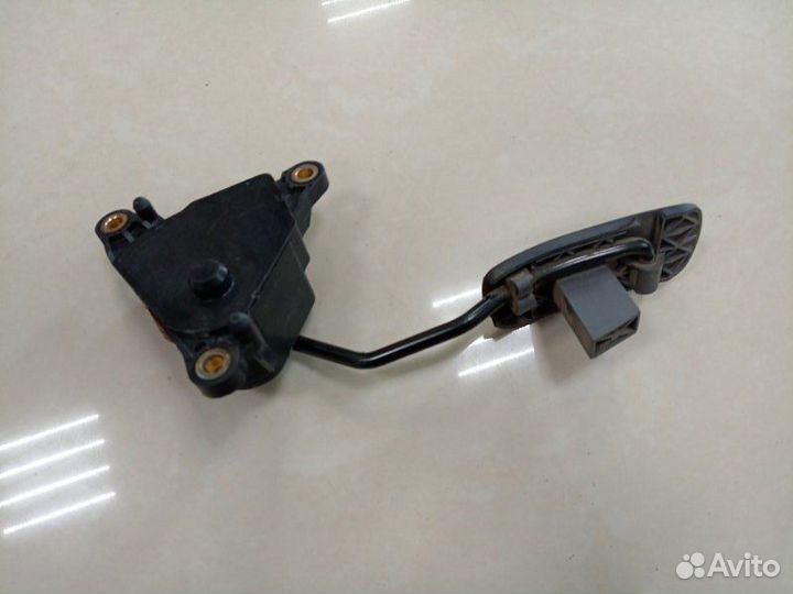 Педаль газа Nissan March AK12 CR12DE 2003