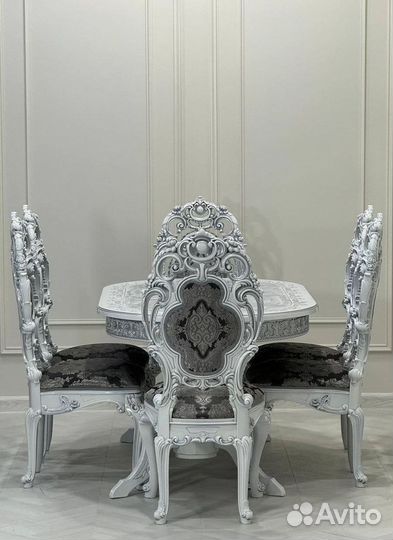 Комплект стол и стулья