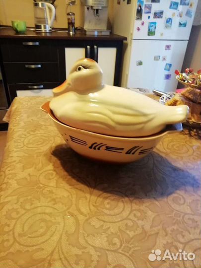 Блюдо в форме утки