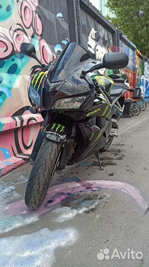 Honda CBR600RR 2011 год