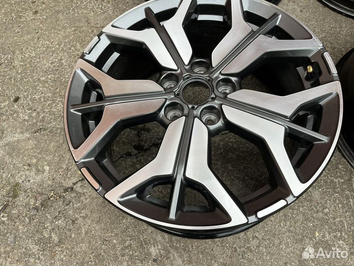 Оригинал диски Kia Seltos R18 хром