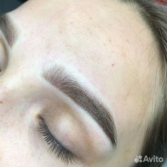 Перманентный макияж бровей