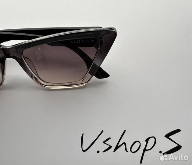 Солнцезащитные очки Louis Vuitton