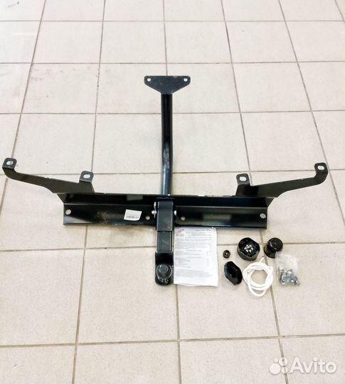 Фаркоп Нива Шевроле 2123 с защитой бампера