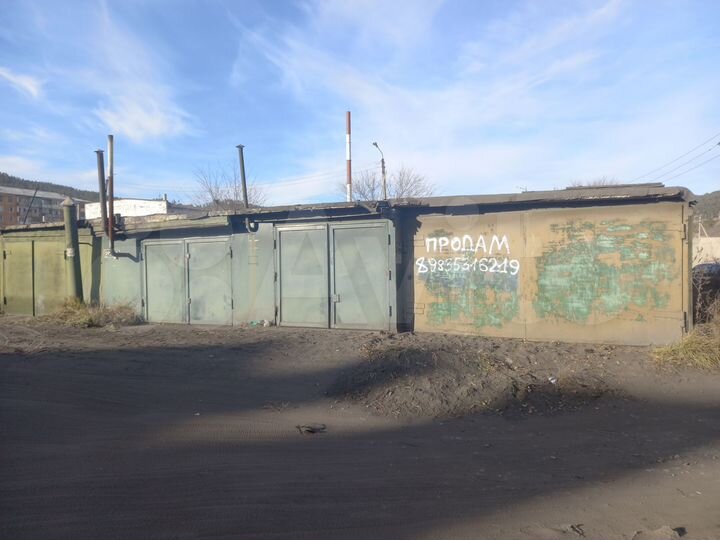 Гараж, > 30 м²