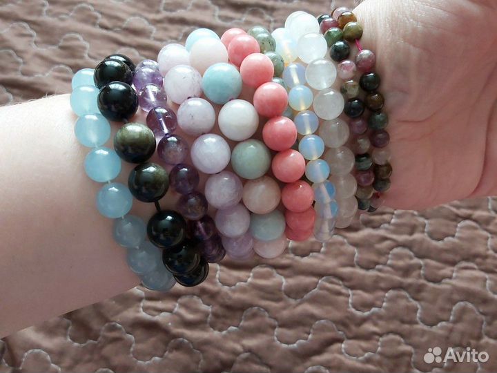 Браслеты на резинке с натуральными камнями