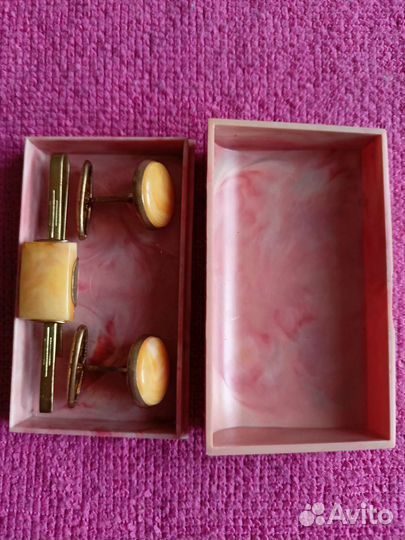 Запонки,зажим для галстука, янтарь СССР