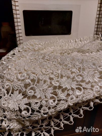 Скатерть кружевная. Новая
