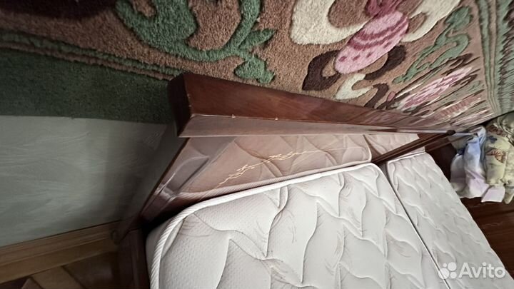 Кровать двухспальная с матрасом бу
