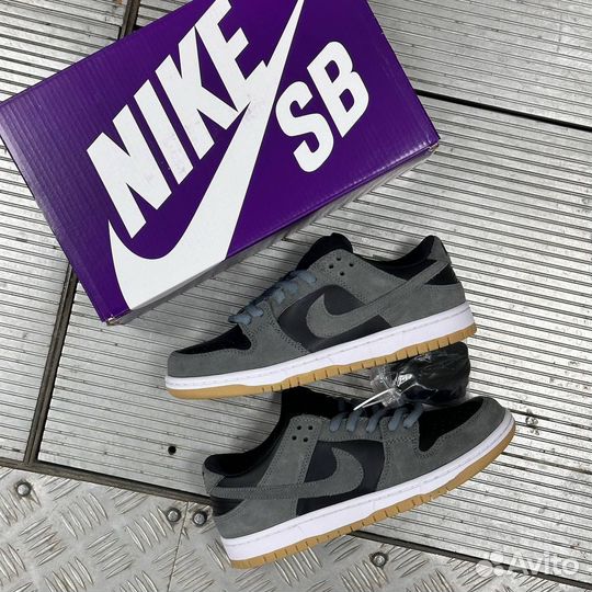 Мужские кроссовки Nike SB Dunk Low Pro