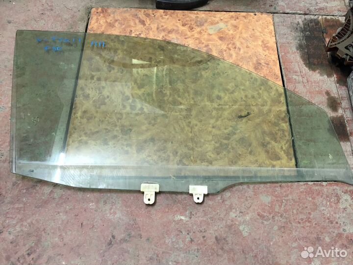 Стекло переднее правое Nissan X-Trail T30