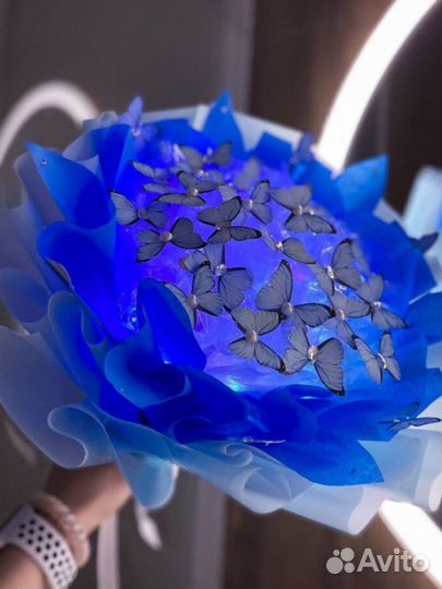 Подарок букет светящейся из бабочек