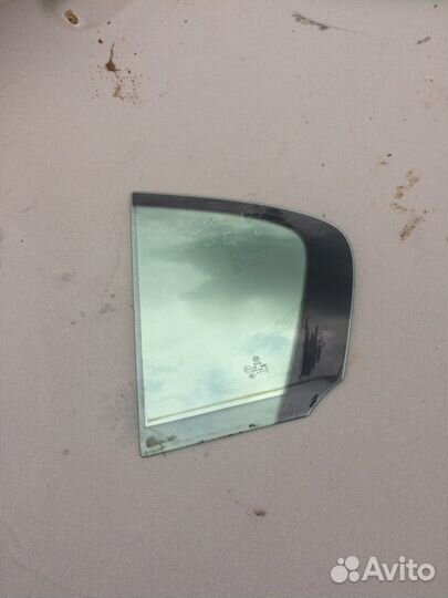 Vw Passat B6 стекло заднее 06г