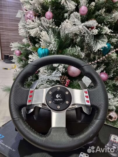 Стойка для рулякокпит