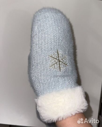 Варежки женские