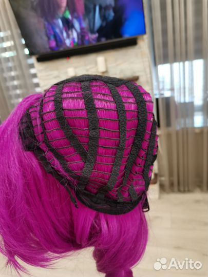 Парик длинный пурпурный розовый
