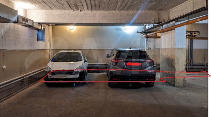 Машиноместо, > 30 м²