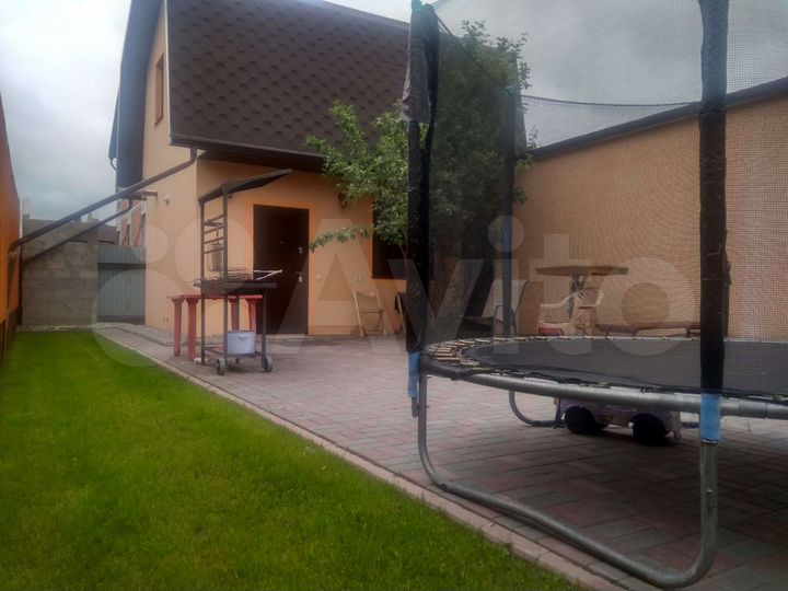 Дом 58 м² на участке 4 сот.