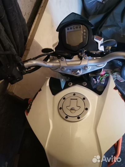 Ktm duke 200
