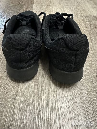 Продам кроссовки мужские Nike оригинал