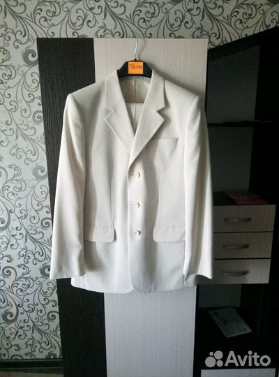 Мужской костюм