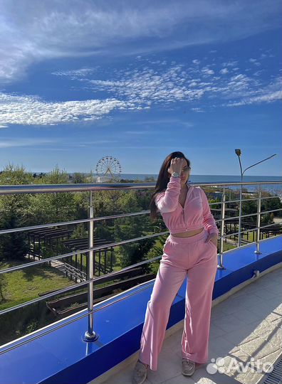 Спортивный костюм женский