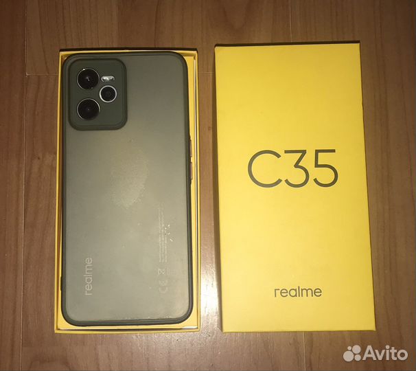 Телефон realme с35