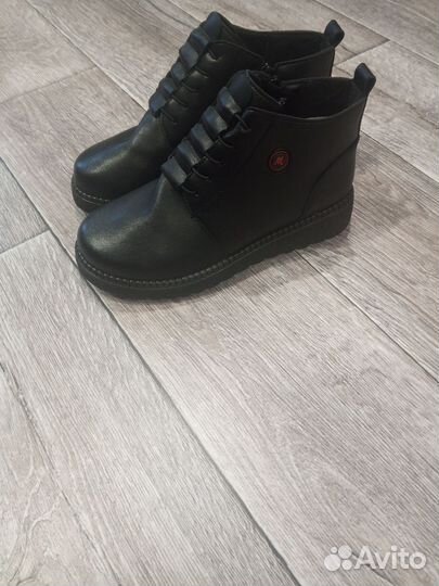 Ботинки демисезонные женские 36 новые