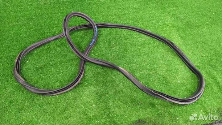 Уплотнение багажника Volkswagen Passat variant BZB