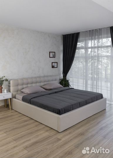 Кровать с матрасом 180х200 двуспальная