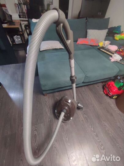 Пылесос Rowenta Silence Force 2200W