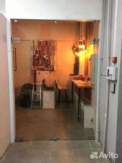 Стеклянные двери на заказ