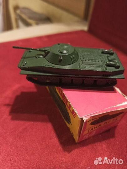 Модель танк -54.гдр. Оригинал.70-х