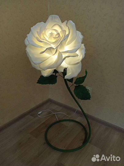 Торшер роза из изолона