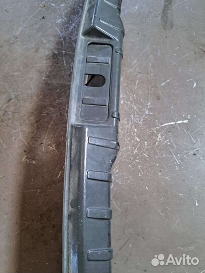 Накладка замка багажника BMW f01