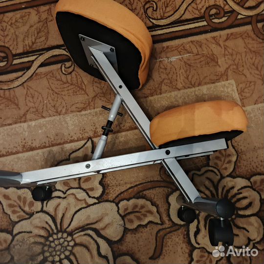 Компьютерный стул