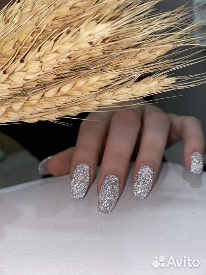 Наращивание ногтей