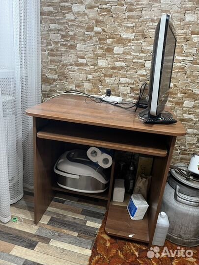 Компьютерный стол