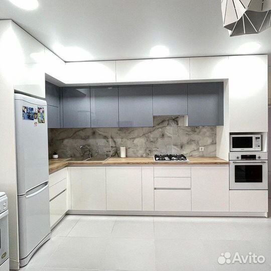 Кухонный гарнитур угловой