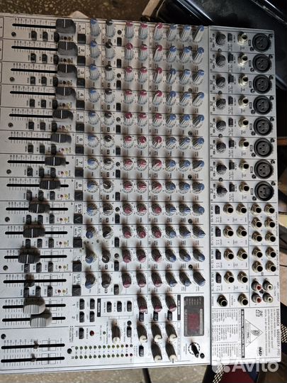 Микшерный пульт Behringer eurorack UB2222FX-PRO