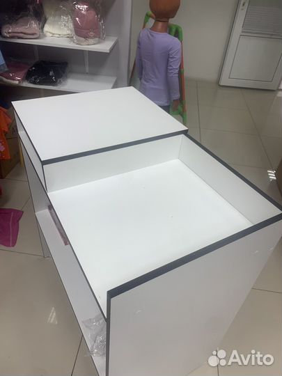 Стойка ресепшн