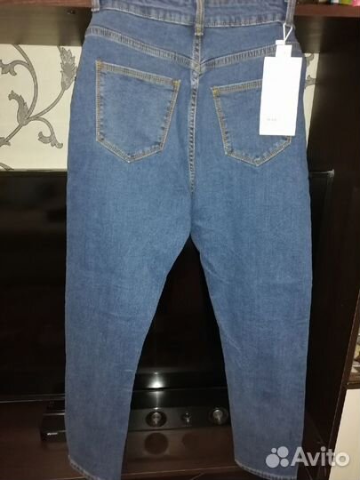 Джинсы с высокой талией