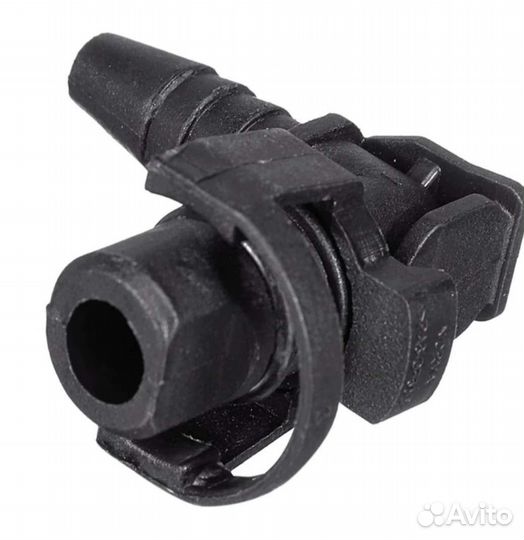 Штуцер обогрева дросельной заслонки на термостат