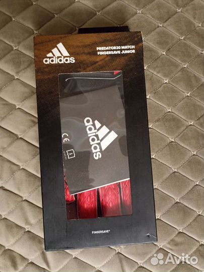 Вратарские перчатки adidas predator pro
