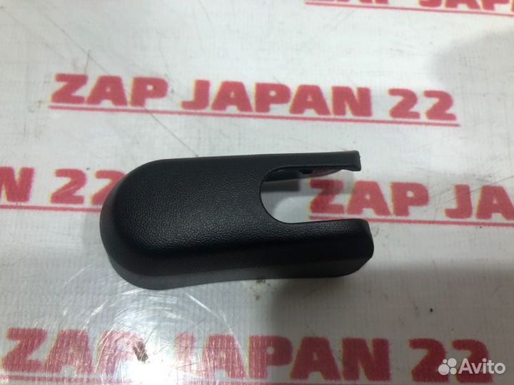 Заглушка дворника задняя Toyota