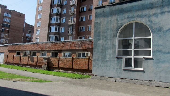 Здание, 1662.3 м²