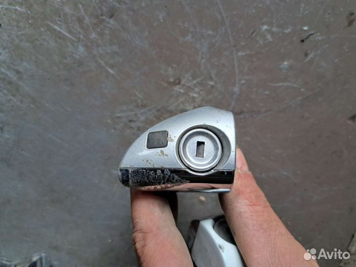 Личинка двери Mercedes w220