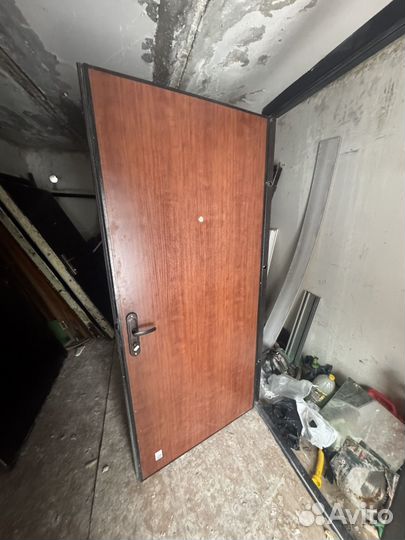 Дверь входная бу