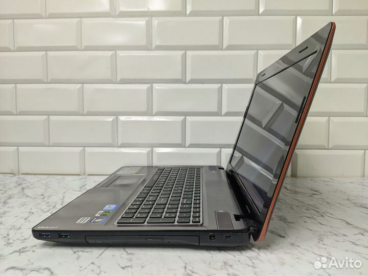 Ноутбук Lenovo Core i3/ ram 8gb/ SSD 120gb