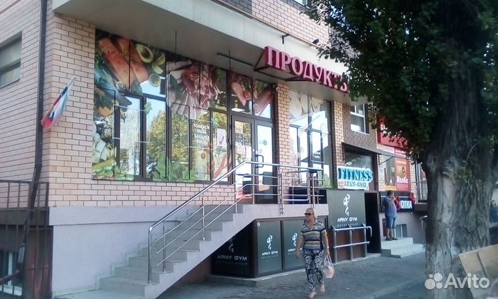 Продавец кассир в продуктовый магазин